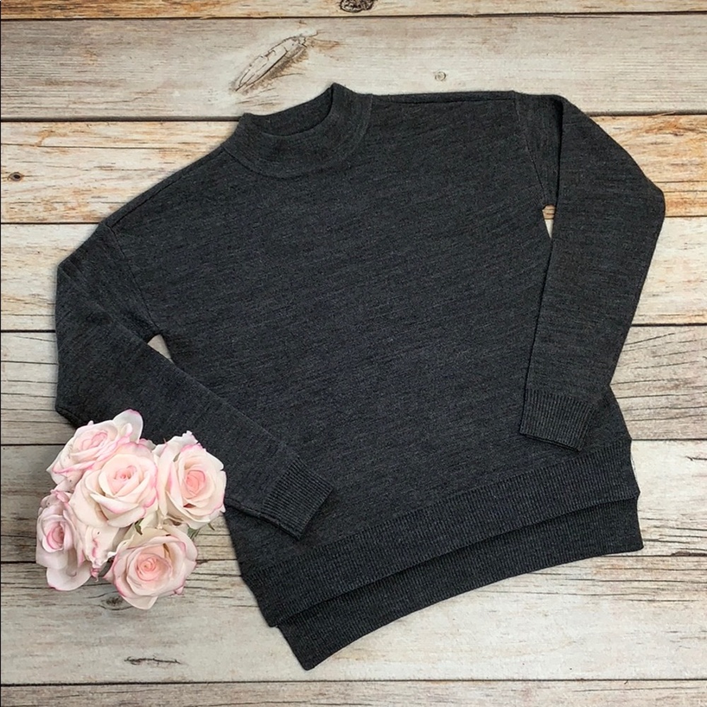 CALIA by Carrie Underwood high low hem sweatshirt